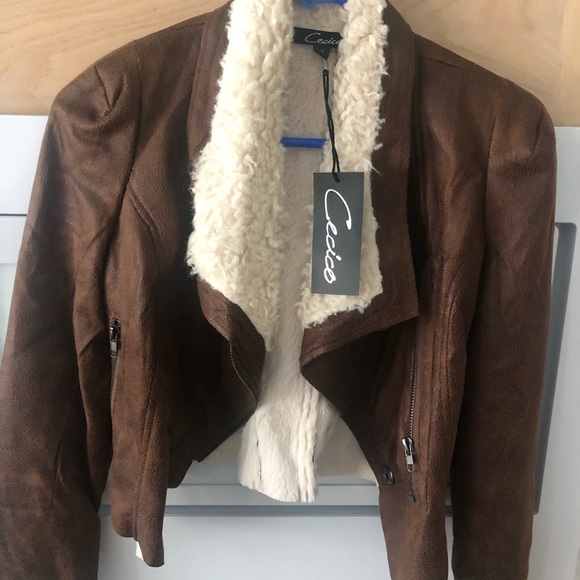 Cecico Jackets & Blazers - BNWT faux suede/ sherpa cropped jacket S